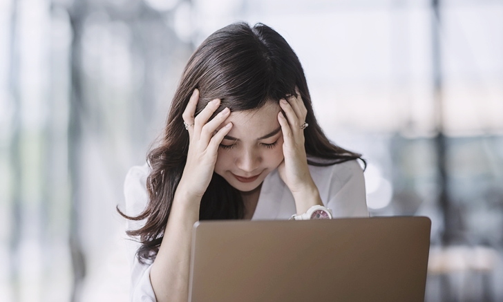 7 วิธี ลดอาการ “ปวดหัวไมเกรน” อย่างได้ผล